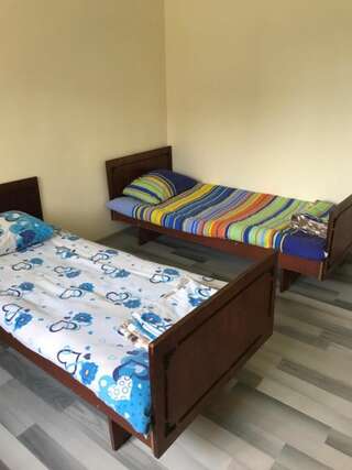 Хостелы Lake Sevan Hostel Севан Спальное место на двухъярусной кровати в общем номере для мужчин и женщин-24